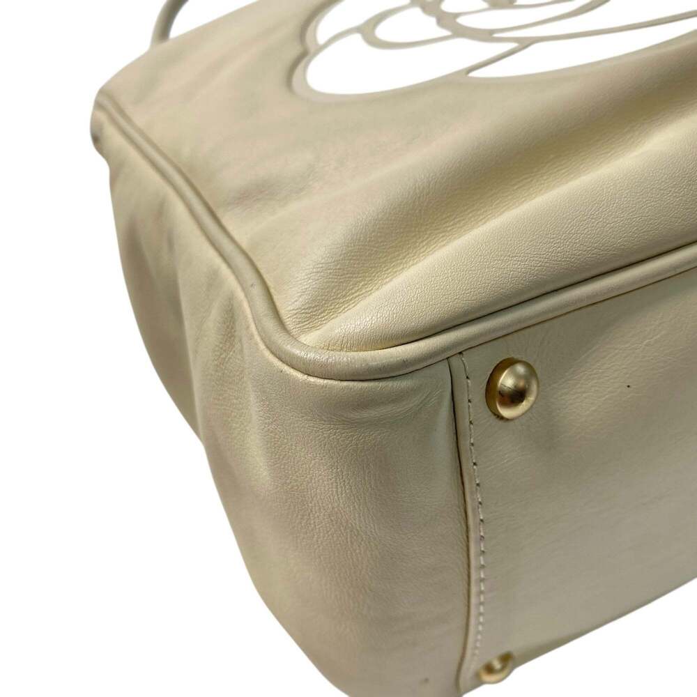 CHANEL White Lambskin Leather Tote Bag - Picture 14 of 16